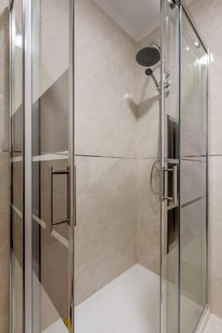 Lovely 3-Bedroom Condo W/ Free Parking On Premises Queluz Zewnętrze zdjęcie