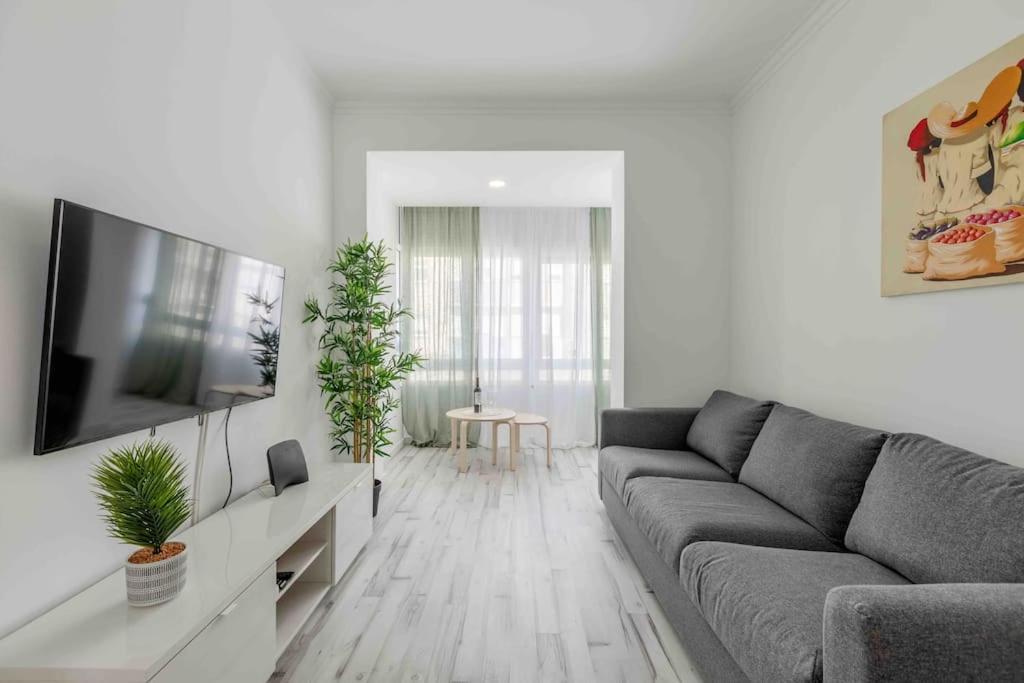 Lovely 3-Bedroom Condo W/ Free Parking On Premises Queluz Zewnętrze zdjęcie
