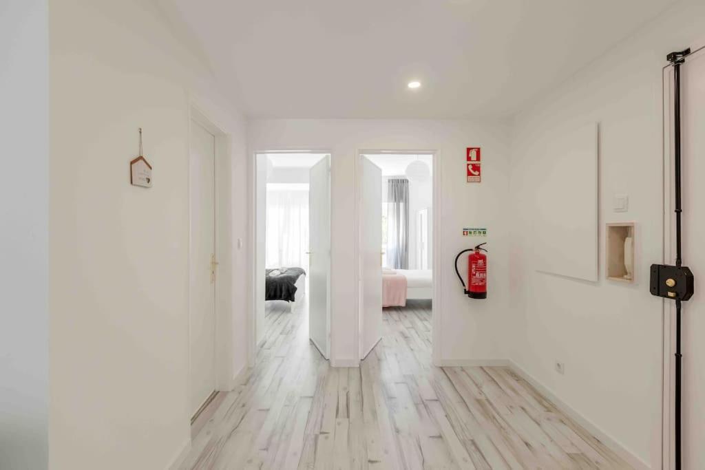 Lovely 3-Bedroom Condo W/ Free Parking On Premises Queluz Zewnętrze zdjęcie